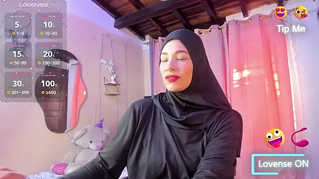 ShanaJamil online show from 11/11/25, 12:16