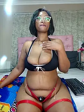 Snapshot of YummyChocTits chatting on 10/10/25, 09:58 YummyChocTits online show from 10/10/25, 09:58