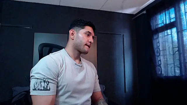 Snapshot of RichardMilleer chatting on 03/07/26, 03:09 RichardMilleer online show from 03/07/26, 03:09