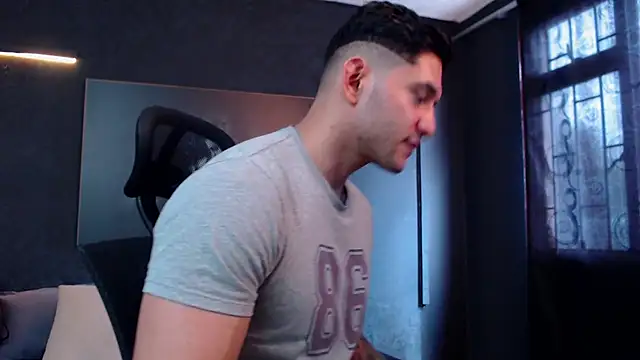 Snapshot of RichardMilleer chatting on 03/24/26, 02:22 RichardMilleer online show from 03/24/26, 02:22