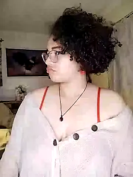 Snapshot of Julie_wallace chatting on 10/05/25, 09:34 Julie wallace online show from 10/05/25, 09:34