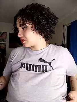 Julie wallace online show from 11/13/25, 09:14