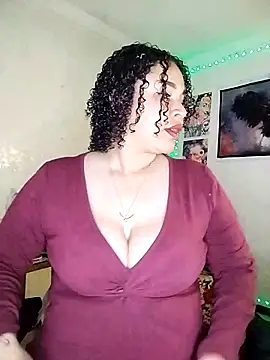 Julie wallace online show from 02/06/26, 02:31