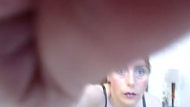 Snapshot of Ava_Raye chatting on 11/20/25, 06:51 Ava Raye online show from 11/20/25, 06:51