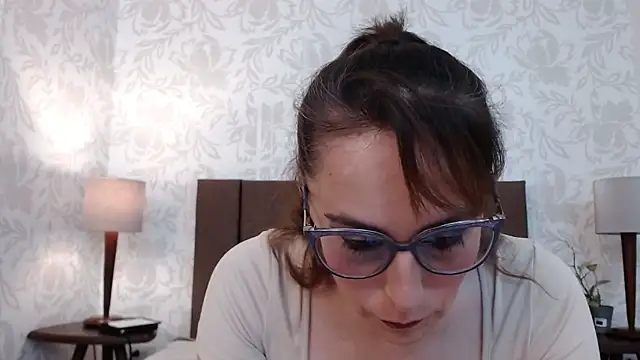 Snapshot of Ava_Raye chatting on 11/29/25, 07:17 Ava Raye online show from 11/29/25, 07:17