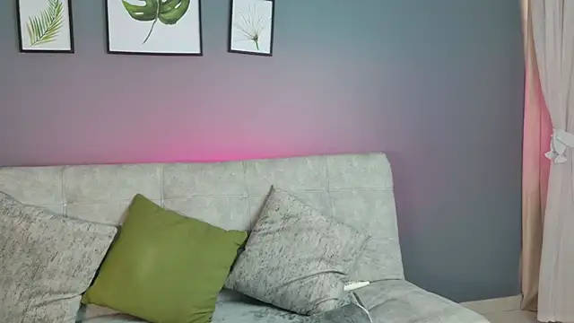 Vicky kittyy online show from 04/12/26, 02:55