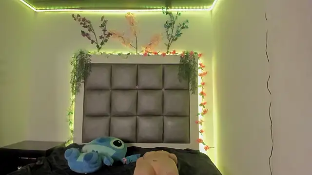 abbiecollins js online show from 02/24/26, 04:21