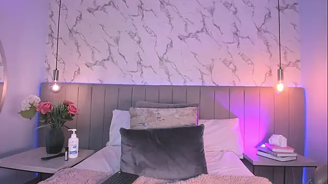 Amber Santana online show from 10/30/25, 10:43