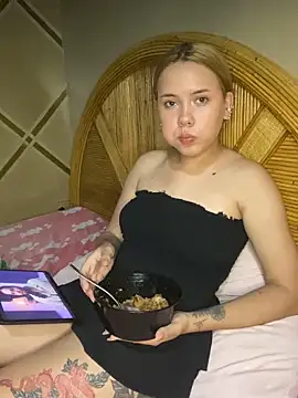 coupleyys online show from 05/19/26, 07:53