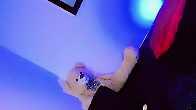 daniela dolls online show from 05/24/26, 02:44