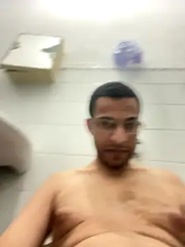 Snapshot of pauzudomoreno1 chatting on 12/04/25, 05:39 pauzudomoreno1 online show from 12/04/25, 05:39