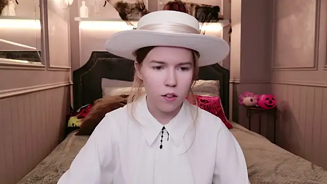 Alida Brice online show from 11/03/25, 05:52