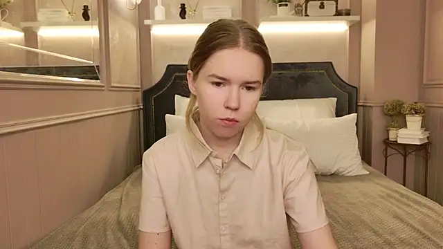 Alida Brice online show from 12/14/25, 05:35