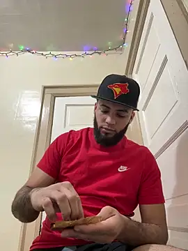 LeoPR00 online show from 12/17/25, 09:21