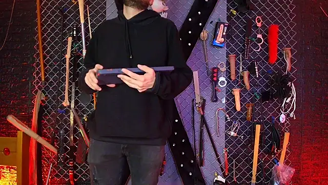 Snapshot of Dmorningstar_bdsm chatting on 12/02/25, 12:43 Dmorningstar bdsm online show from 12/02/25, 12:43