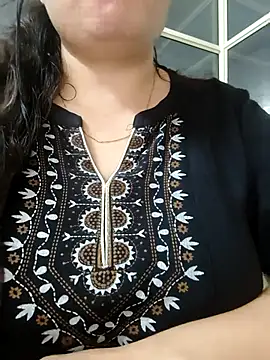 Snapshot of sassy_aly007 chatting on 09/23/25, 09:01 sassy aly007 online show from 09/23/25, 09:01