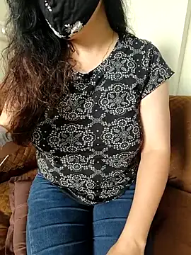 Snapshot of sassy_aly007 chatting on 10/05/25, 10:57 sassy aly007 online show from 10/05/25, 10:57