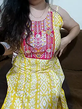 Snapshot of sassy_aly007 chatting on 10/13/25, 05:02 sassy aly007 online show from 10/13/25, 05:02