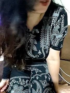 Snapshot of sassy_aly007 chatting on 10/14/25, 05:36 sassy aly007 online show from 10/14/25, 05:36