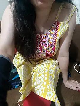 Snapshot of sassy_aly007 chatting on 11/06/25, 06:53 sassy aly007 online show from 11/06/25, 06:53