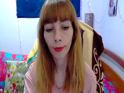 Snapshot of seraphinewhite chatting on 02/15/26, 09:11 seraphinewhite online show from 02/15/26, 09:11