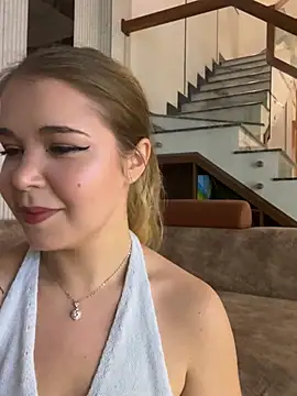 Lilith Bonheur online show from 03/28/26, 08:08