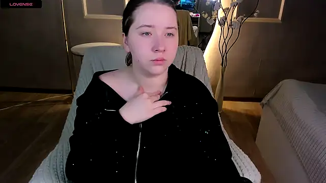 Snapshot of Selena_Muse chatting on 11/14/25, 05:39 Selena Muse online show from 11/14/25, 05:39