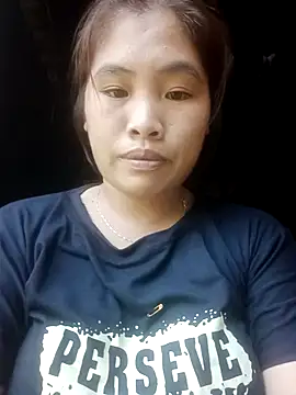 Snapshot of Luyen004 chatting on 09/17/25, 07:10 Luyen004 online show from 09/17/25, 07:10