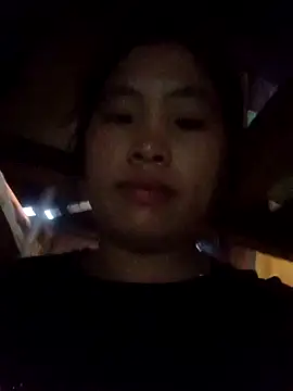 Snapshot of Luyen004 chatting on 09/17/25, 11:50 Luyen004 online show from 09/17/25, 11:50