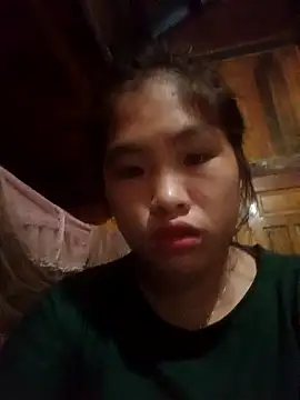 Snapshot of Luyen004 chatting on 09/25/25, 11:14 Luyen004 online show from 09/25/25, 11:14