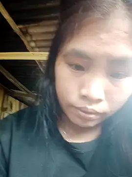 Snapshot of Luyen004 chatting on 09/27/25, 02:27 Luyen004 online show from 09/27/25, 02:27