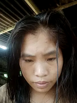 Snapshot of Luyen004 chatting on 10/04/25, 04:21 Luyen004 online show from 10/04/25, 04:21