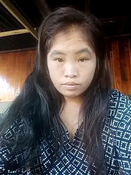 Snapshot of Luyen004 chatting on 10/05/25, 01:09 Luyen004 online show from 10/05/25, 01:09