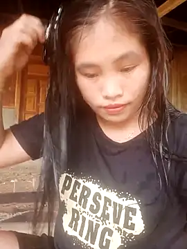 Snapshot of Luyen004 chatting on 10/06/25, 06:33 Luyen004 online show from 10/06/25, 06:33