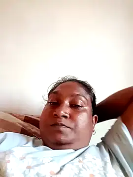 Snapshot of Indianqueen786 chatting on 09/15/25, 10:37 Indianqueen786 online show from 09/15/25, 10:37