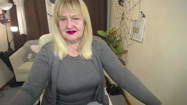 EmmaEllison online show from 11/04/25, 07:29