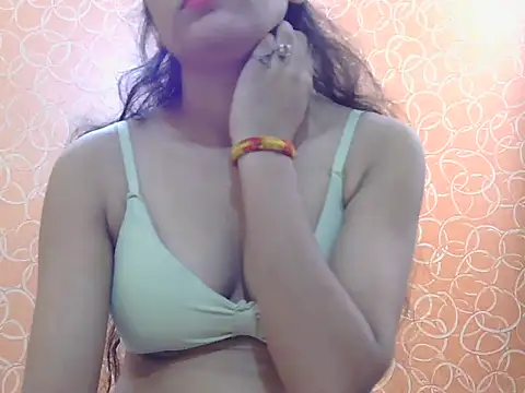 Snapshot of soniya_babby chatting on 10/12/25, 04:33 soniya babby online show from 10/12/25, 04:33