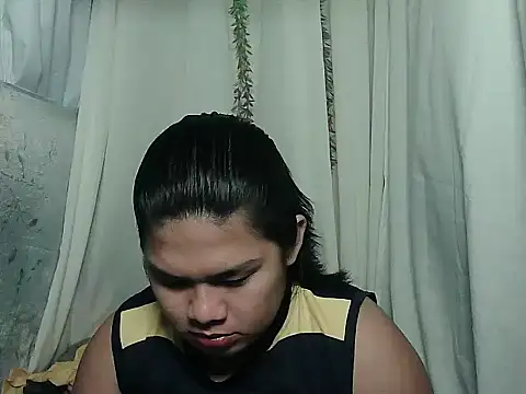 Huntrix2025 online show from 02/16/26, 12:23