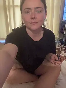 Snapshot of Mia_Winters chatting on 04/10/26, 04:33 Mia Winters online show from 04/10/26, 04:33