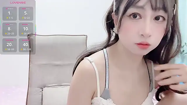 RIjiejie2 online show from 10/22/25, 02:28