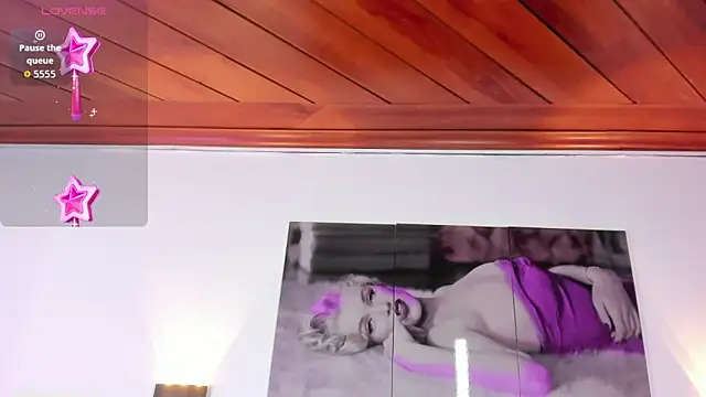 SharonLovee online show from 10/05/25, 08:40