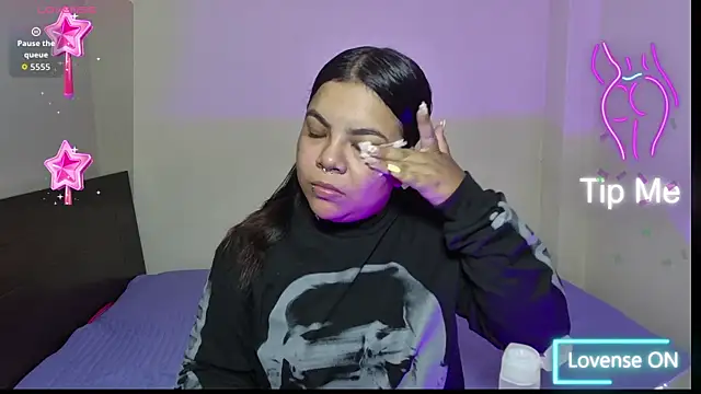 SabrinaSalazar11  online show from 10/03/25, 04:20