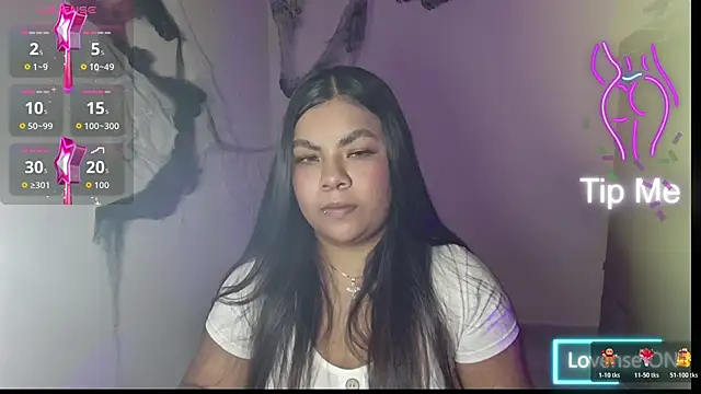 SabrinaSalazar11  online show from 10/23/25, 04:01