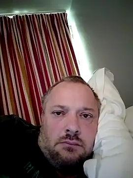 Snapshot of Yannor36 chatting on 09/13/25, 04:18 Yannor36 online show from 09/13/25, 04:18