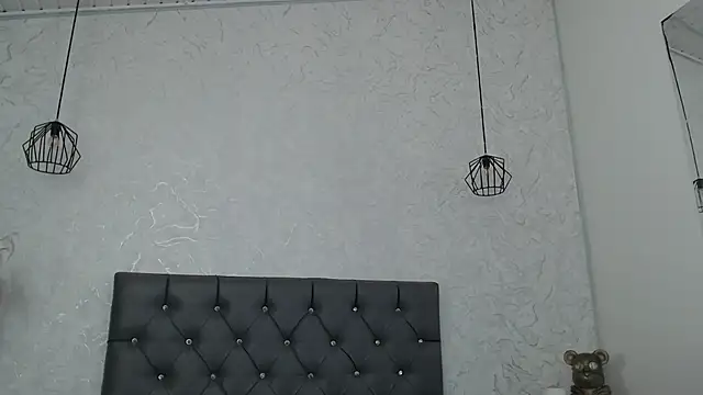 Snapshot of Sabriinaa_Foxx chatting on 03/25/26, 12:11 Sabriinaa Foxx online show from 03/25/26, 12:11