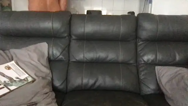 Snapshot of flambeur93 chatting on 10/19/25, 01:34 flambeur93 online show from 10/19/25, 01:34