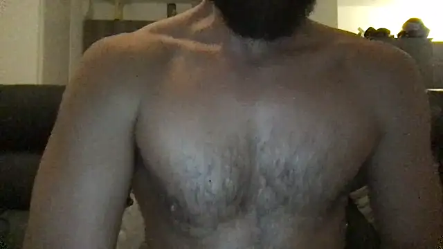 Snapshot of flambeur93 chatting on 11/17/25, 02:39 flambeur93 online show from 11/17/25, 02:39