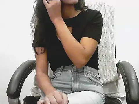 short girl  online show from 05/29/26, 05:22