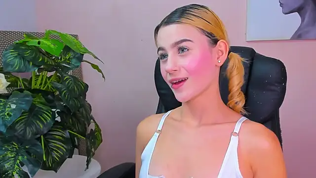 ChloeLaurentt online show from 03/24/26, 01:21