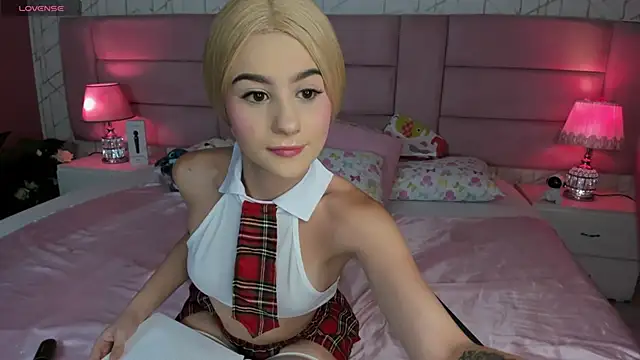 ChloeLaurentt online show from 05/01/26, 01:59